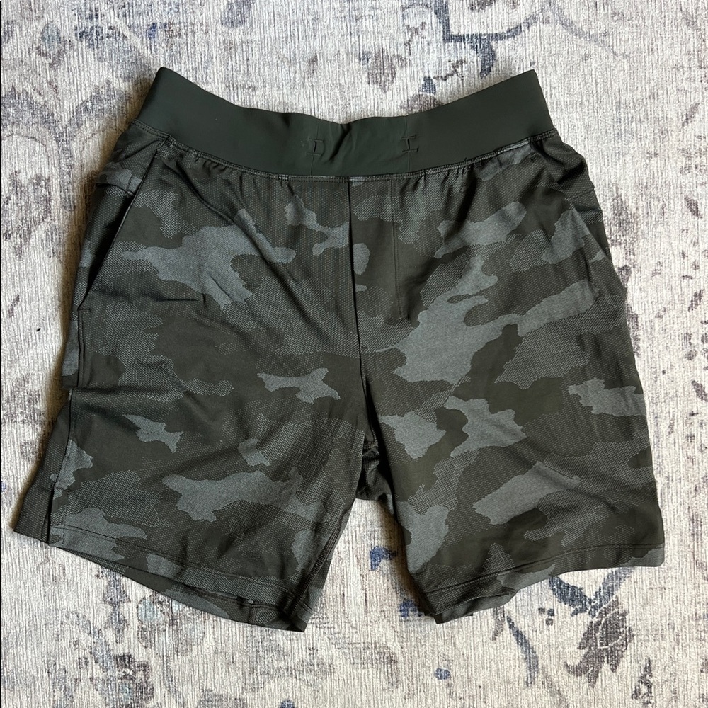 Men's LULULEMON Linerless 5”INSEAM Camouflage Shorts